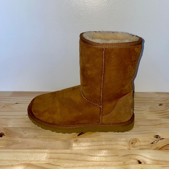 UGG Classic Short ll sheepskin boots - Picture 4 of 8